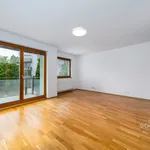 Pronajměte si 2 ložnic/e byt o rozloze 80 m² v Prague