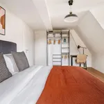 Miete 2 Schlafzimmer wohnung von 52 m² in Zürich