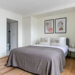 Appartement de 99 m² avec 3 chambre(s) en location à Paris