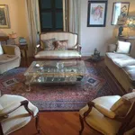 Rent 5 bedroom apartment of 200 m² in Roma