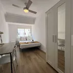 Rent a room of 75 m² in valencia