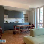 Affitto 2 camera appartamento di 82 m² in Milan