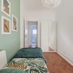 Rent a room in lisbon