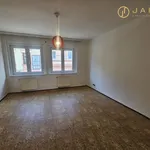 Pronajměte si 3 ložnic/e byt o rozloze 88 m² v Prague