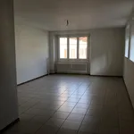 Miete 4 Schlafzimmer wohnung von 68 m² in Chaux-de-Fonds