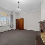 Rent 4 bedroom apartment in Hobart