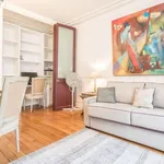 Rent 3 bedroom apartment of 1033 m² in Paris