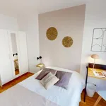 Rent 4 bedroom apartment in Courbevoie