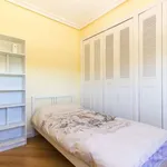 Rent a room of 150 m² in madrid