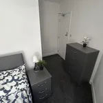 Rent 3 bedroom flat in West Midlands