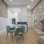 Rent 1 bedroom apartment of 40 m² in Porto