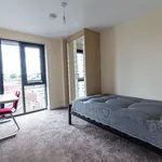 Rent 3 bedroom flat in Yorkshire And The Humber