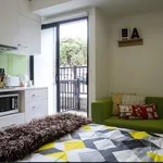 Rent 1 bedroom apartment in North Melbourne