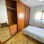 Rent a room of 90 m² in Madrid