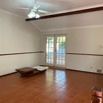 Rent 3 bedroom house in Lathlain