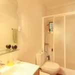 Rent a room of 65 m² in barcelona