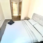 Rent 2 bedroom flat in Wales