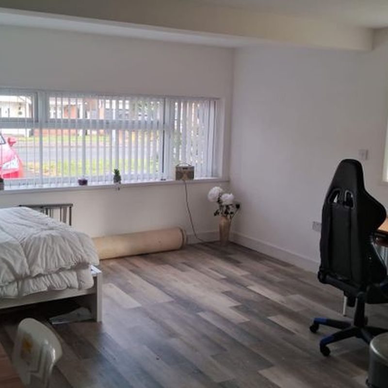 Studio to rent in Wincote Drive, Tettenhall, Wolverhampton WV6