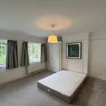 Rent 4 bedroom flat in South East England