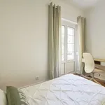 Rent a room in lisbon