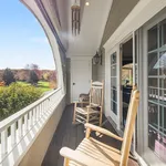 Rent 1 bedroom apartment of 148 m² in Washington