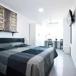 Rent a room of 95 m² in valencia