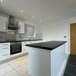 Rent 3 bedroom flat in South East England