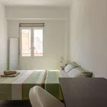 Rent a room of 100 m² in valencia