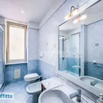 Affitto 2 camera appartamento di 62 m² in Naples