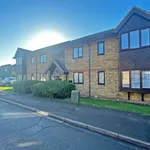 Flat to rent in Redwood Grove, Bedford MK42