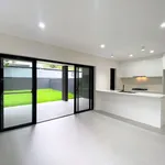 Rent 4 bedroom house in Greenacre