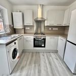 Rent 3 bedroom flat in East Midlands