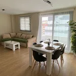 Alquilo 3 dormitorio apartamento de 100 m² en Estepona