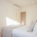 Rent 1 bedroom apartment in Porto