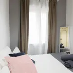 Rent 6 bedroom apartment in Madrid