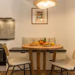 Rent 1 bedroom apartment of 50 m² in barcelona