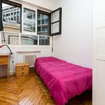 Rent a room of 150 m² in madrid