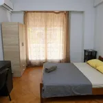 Rent 4 bedroom apartment in Athens