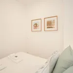 Rent 1 bedroom apartment of 47 m² in Porto