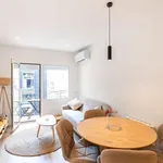 Rent 3 bedroom apartment in barcelona