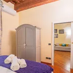 Rent 1 bedroom apartment of 57 m² in Florence