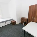 Rent 7 bedroom house in Leeds