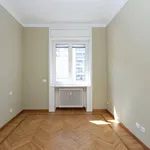 Rent 3 bedroom apartment of 120 m² in Milan