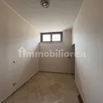 Affitto 5 camera casa di 143 m² in Rome