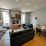 Rent 2 bedroom apartment of 90 m² in Lyon