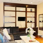 Rent 1 bedroom apartment of 78 m² in calabasas