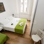 Rent 3 bedroom apartment of 90 m² in Roma