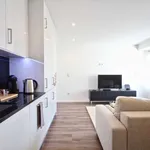 Rent 1 bedroom apartment of 60 m² in lisbon