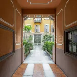 Rent 1 bedroom apartment of 70 m² in Milano