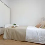 Rent a room of 100 m² in valencia